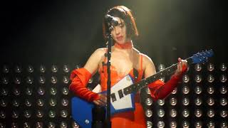 St. Vincent - Severed crossed fingers (Milano, Magnolia, June 27th 2018)