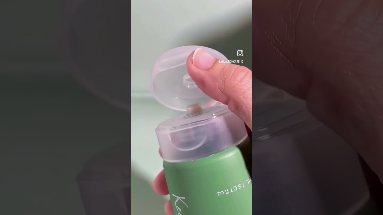 See the product in action—real size, color, unboxing, and foamy lather in hand.