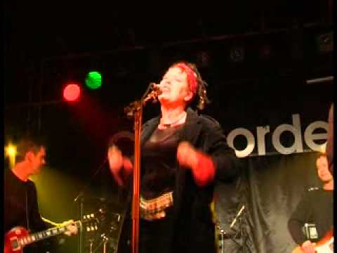Hazel O'Connor -- Give Me An Inch ( Live at The Brighton Concorde 2004)