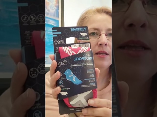 Vídeo relacionado con Calcetines Protectores AquaSafe para natación contra verrugas plantares, Extra pequeños, Talla Infantil 27 a 30,5