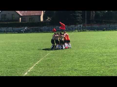 UKS Ołtarzew - radość po meczu