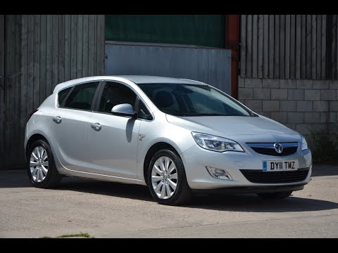 HILLSIDE VEHICLE TRADING - Vauxhall Astra Elite