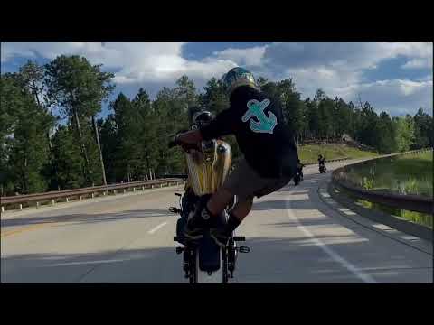 Harley Wheelies, Jumps & Burnouts // J Brew 22’ Clips