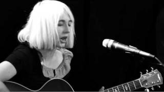 The Joy Formidable, &quot;Moth&#39;s Wings&quot; (Passion Pit cover)