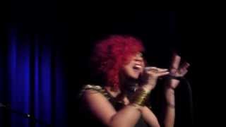 Honey Larochelle - Whose Gonna Love You (The Yes Feeling) Live @ Band On The Wall