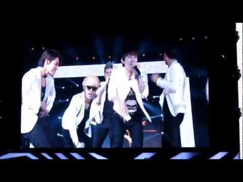 120922 SMT INA Dorky boys + YeWon during Dancing Out