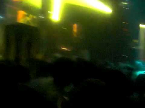 Erick Morillo drops a BOMB @ Pacha 10/31/08