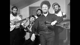 The Dubliners - A Pub With No Beer