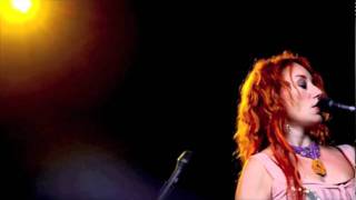 Tori Amos - Hotel (live in Phoenix AR 9/16/05)