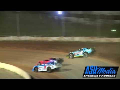 Super Sedans: Kane and Pascoe Head to Head at the 2018 National Title - Valvoline Raceway