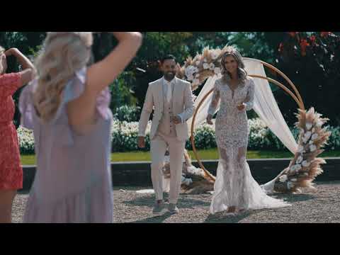 Trouwjurk & Trouwpak by ALBERTO AXU Couture - Collectie 2022