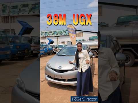 Comparison of 7-seater Toyota cars: Wish and Isis are highlighted similarities and differences.