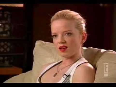 Shirley Manson about Courtney Love