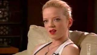 Shirley Manson about Courtney Love