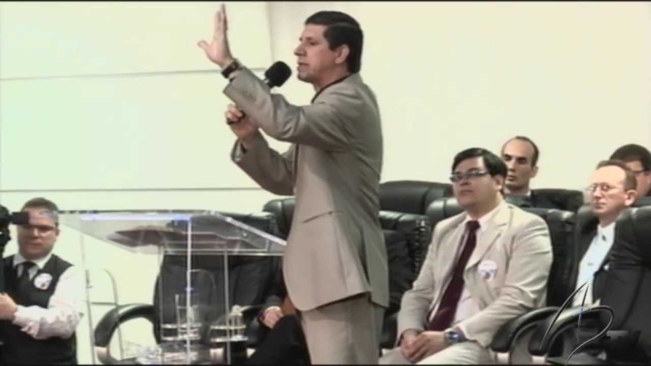 Pastor Paulo Locatelli - Deus está trabalhando! Será que Ele pode contar contigo?
