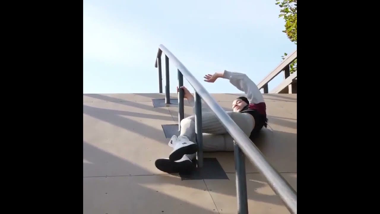 GIFS THAT KEEP ON GIVING #1 (Best Gifs I found on the internet)