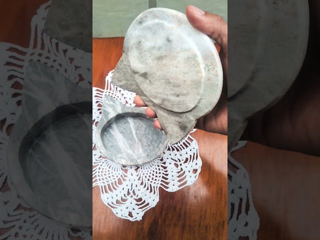 Vídeo relacionado con Comemori urna funeraria en forma de gato durmiendo, color marrón claro (beige, arena)