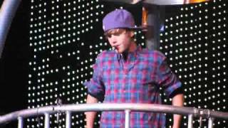 Justin Bieber - Kiss nd Tell (older)