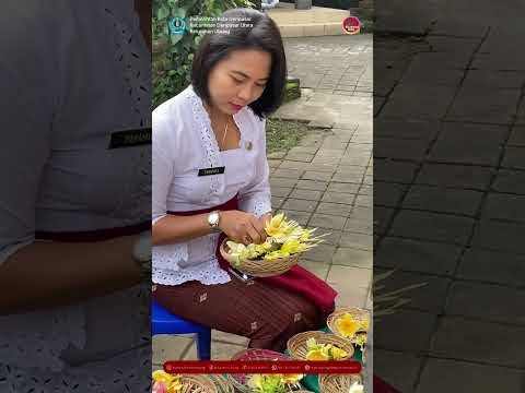 Piodalan di Kantor Kelurahan Ubung