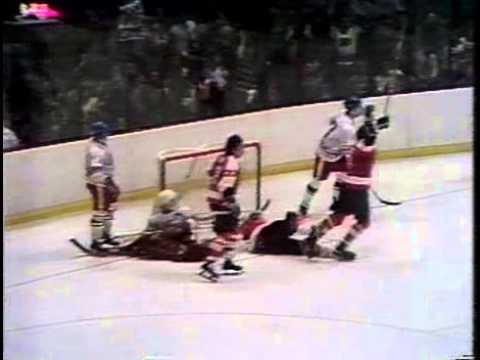 Flyers vs Soviet Wings 1979 2 goals of Clarke
