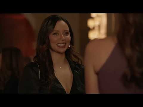 Tim and Lucy see each other at the gala – The Rookie 7x06 | Chenford Clip 11/16