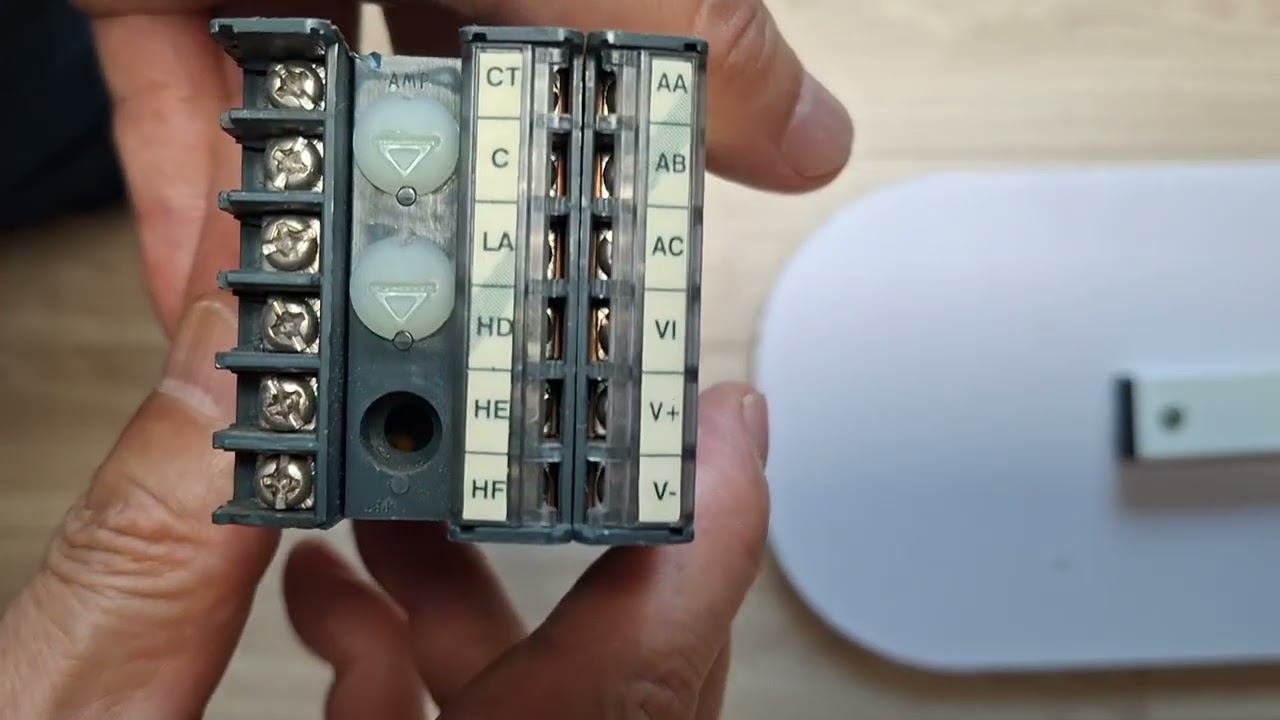 Eurotherm 3216 Temperature Controller