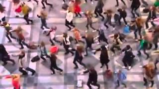 Historic flashmob in Antwerp train station, do re mi