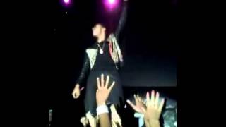 Diggy Performing Two Up.