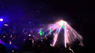 Keen'v au number one le 2/11/12