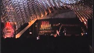 Junior Kelly   Baby Can We Meet