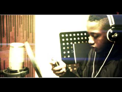 KOVA M - KF NA ESTUDIO