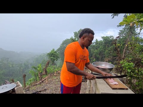 collaloo dumpling w curry chicken || Cooking in the rain || Casting second column underneath cabin 