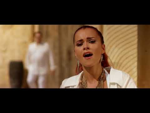 La Distancia   Luyanna feat  Bobby Kimball    1080p