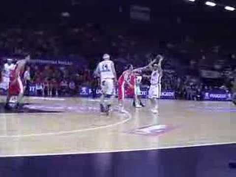 28 15-12-07 BCO-Gent - Titus with another BOOOOOOOOOOOOOMB.m