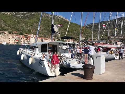 Croatia cat mooring the right way