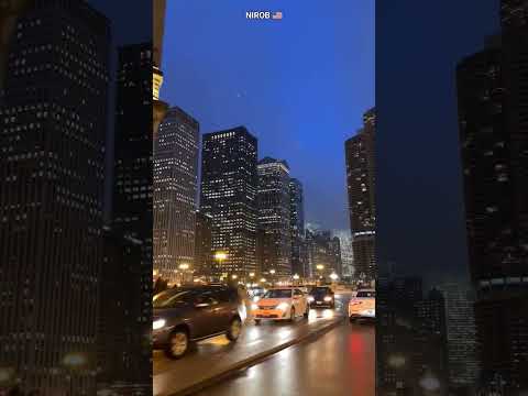 Chicago_the_dream_city_♥️🇺🇸__📍Wacker_Dr_Chicago_IL_🇺🇸__#chicagobears #chicago