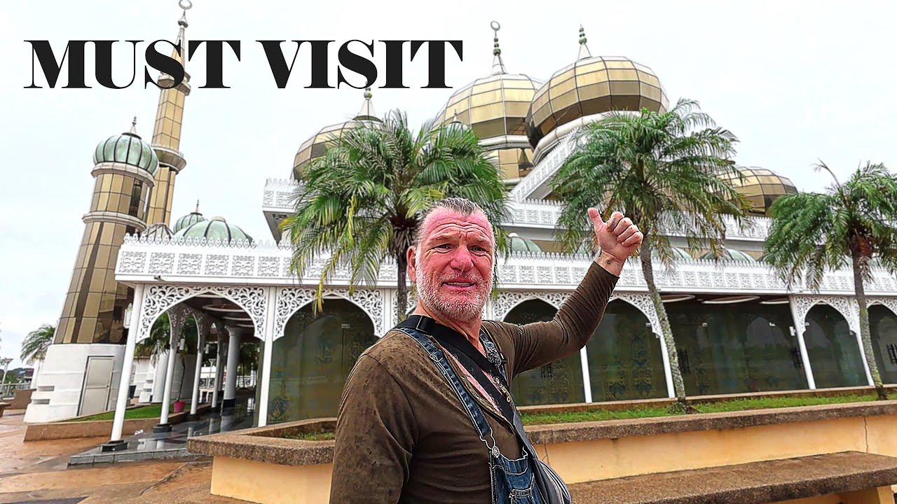 “48 Hours Exploring Kuala Terengganu — Beaches, Drawbridge, Mini Mosques & More!”