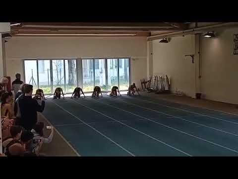 Record del mondo !!! Sui 60 metri cadette per kelly doualla spaventoso !!! M