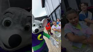 @chuckecheese has entered the chat! 💬🐭 #KIDZBOPNeverStop #KIDZBOPLive #KIDZBOP #ChuckECheese