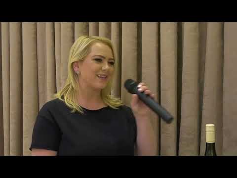 "NOVOGODISNJA MUZICKA CESTITAKA"  ALEKSANDRA  RISTANOVIC  NG PROGRAM RTV KISS 31.12.2022.