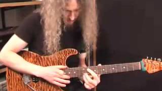 Download lagu Guthrie Govan - Fives mp3