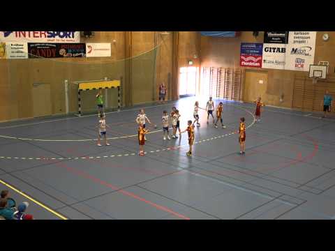 Bohus Cup P03 A kvartsfinal Tyresö handbollRöd mot HK Aranäs blå del 1