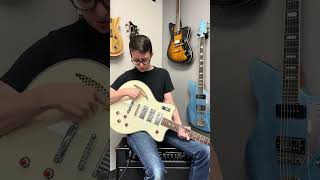 We love the retro-futuristic aesthetic of the Bill Nelson Astroluxe Cadet! #EastwoodGuitars