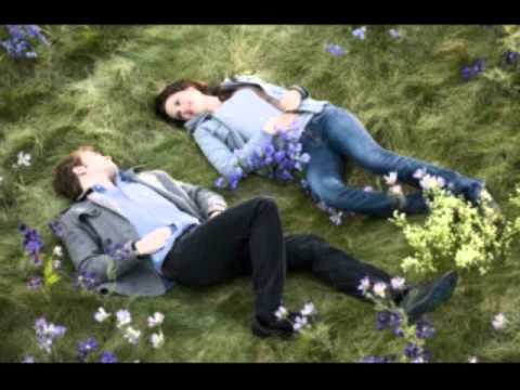 Lucka Nguyenová - Řeka Lásky by Marie Rottrová