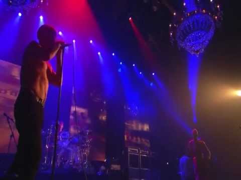 Red Hot Chili Peppers - Police Station - Live in Köln 2011 [HD]