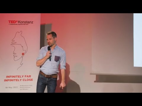 Symbiosis: Living Infinitely Close Together | Lutz Becks | TEDxKonstanz