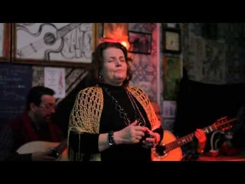 Adília Azevedo, "Fado Três Bairros" - "A Cidade Saudade"