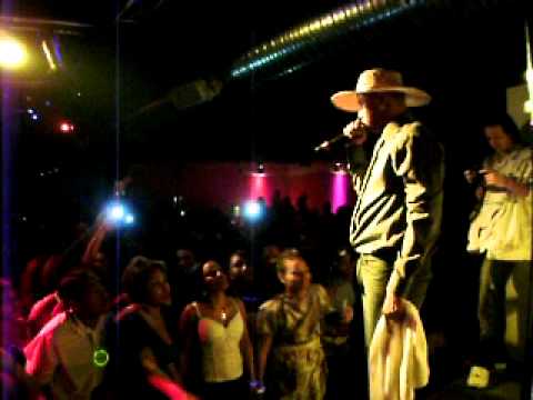 show de l'homme paille au dancefloor (part 2)