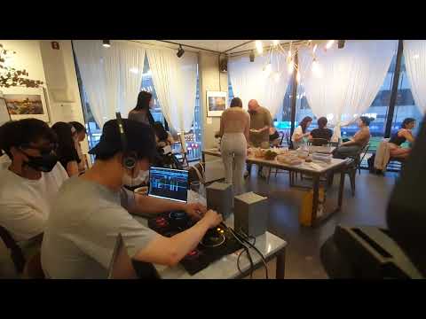 Funk & groove mix at summer potluck party 20220618 (mixed by DJ dapjune)