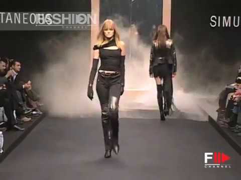 Fashion Show "Simultaneous" Pret a Porter Women Autumn Winter 2004 2005 Milan 1 of 4